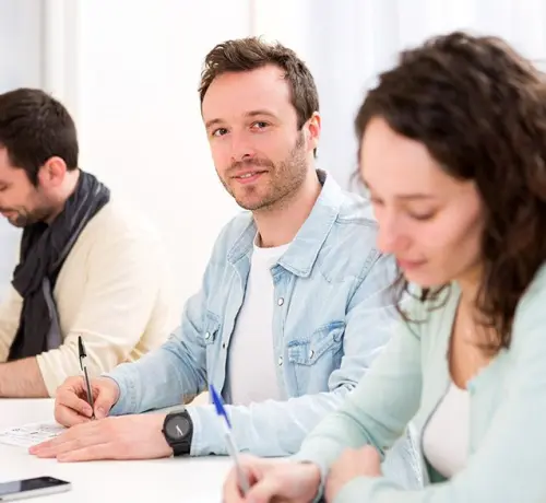 découvrez notre formation en anglais professionnel pour améliorer vos compétences linguistiques et progresser dans votre carrière. rejoignez-nous pour des cours interactifs adaptés à vos besoins spécifiques.