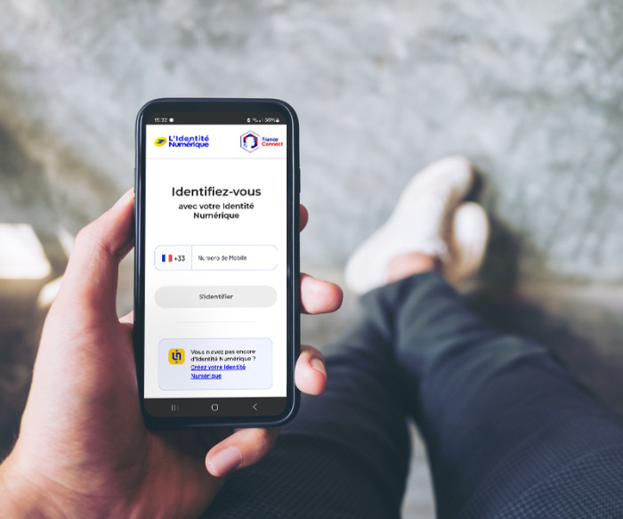 découvrez comment les créateurs peuvent façonner leur identité numérique pour se démarquer dans le monde digital. apprenez des stratégies efficaces pour gérer votre présence en ligne et valoriser votre travail.