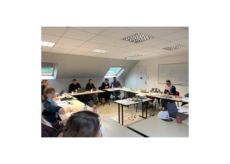 découvrez nos formations en communication presse pour développer vos compétences, maîtriser les relations médias et optimiser votre visibilité. idéal pour débutants et professionnels souhaitant renforcer leur expertise.