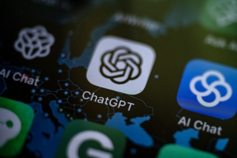 découvrez qui utilise chatgpt et quelles sont les principales applications de cet outil d'intelligence artificielle dans divers domaines : assistance, création de contenu, éducation, service client et plus encore.